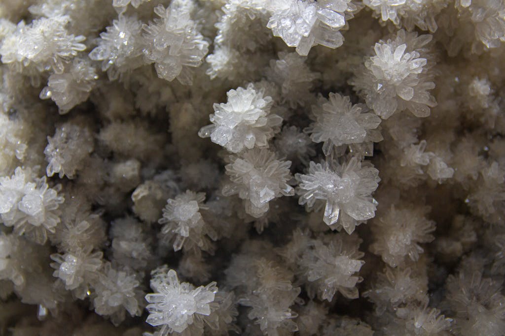 Libyan Desert Glass complex structure of white crystal formations.